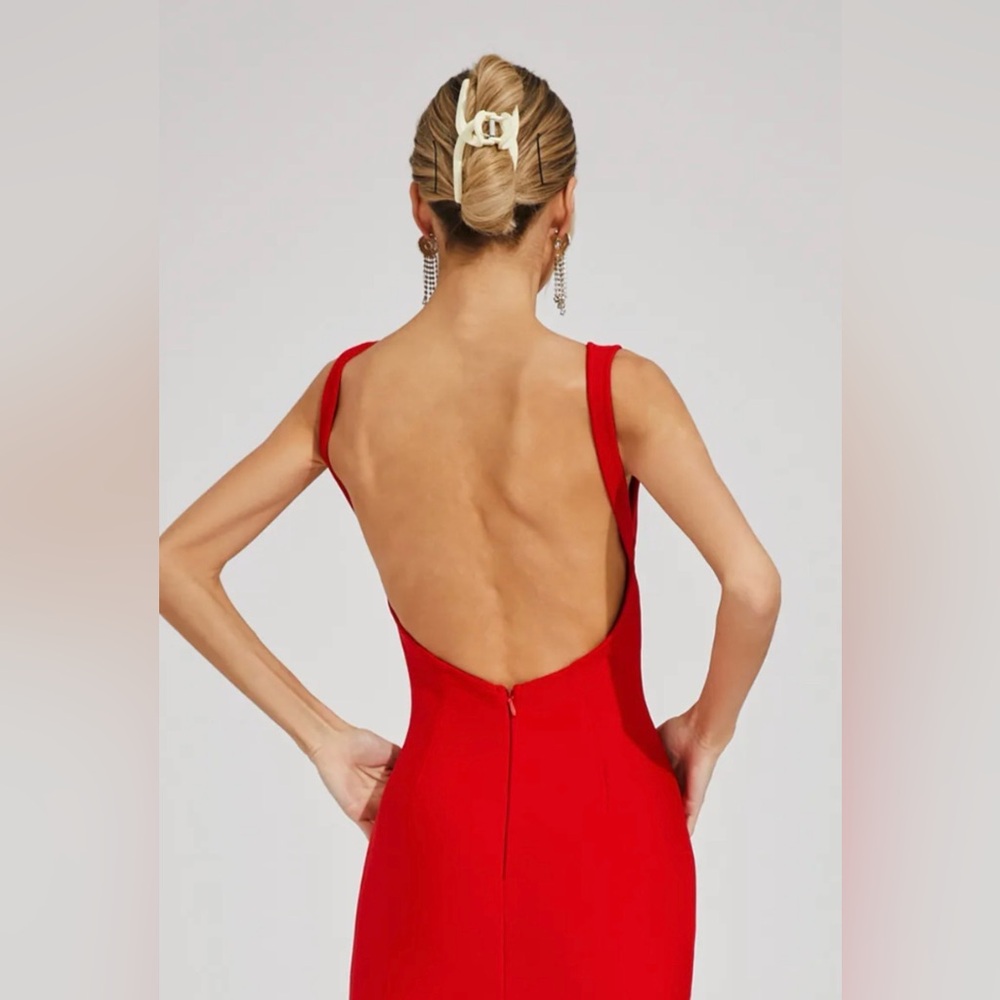 Hugo Buscati Elegant Red Evening Gown Sz 4